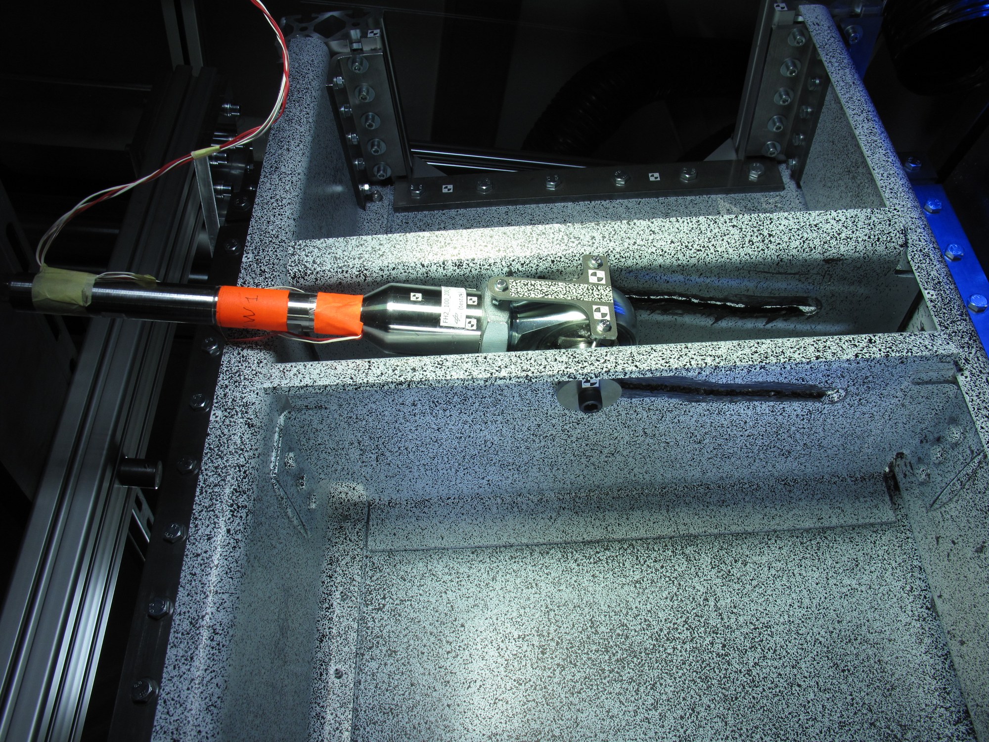 Successful, transient-dynamic test of a crashworthy tank mount