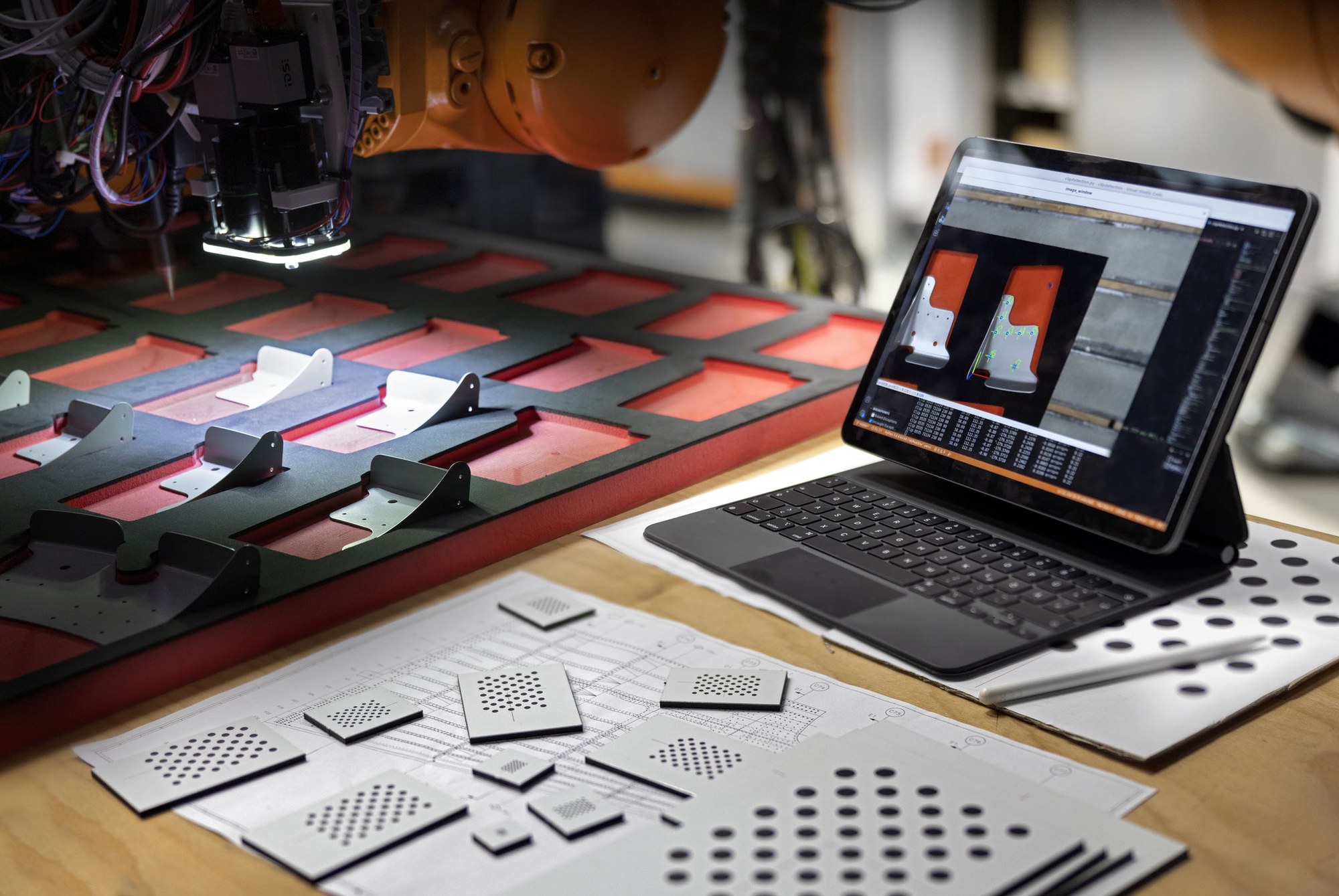 Optical inspection and geometry testing of components