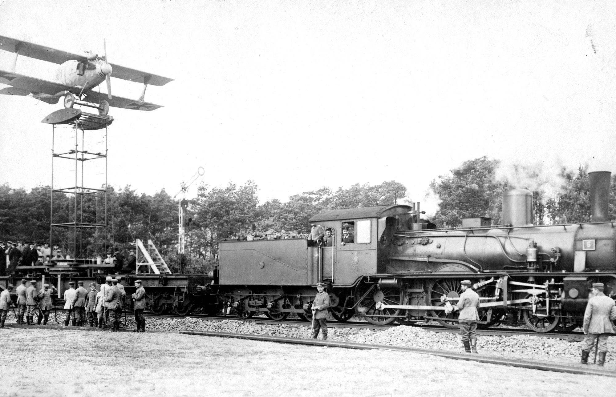 Aircraft and propeller test site tower vehicle
