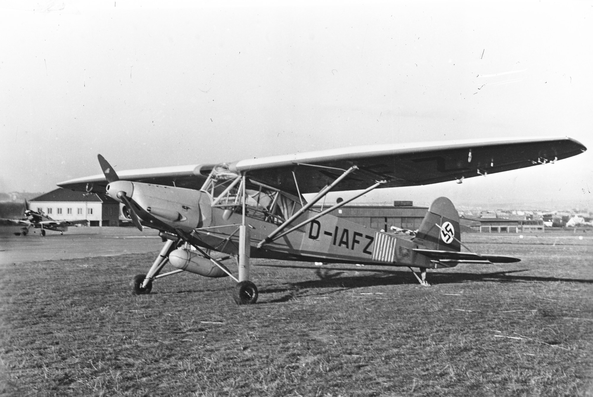 AF-2 suction aircraft at Göttingen air base
