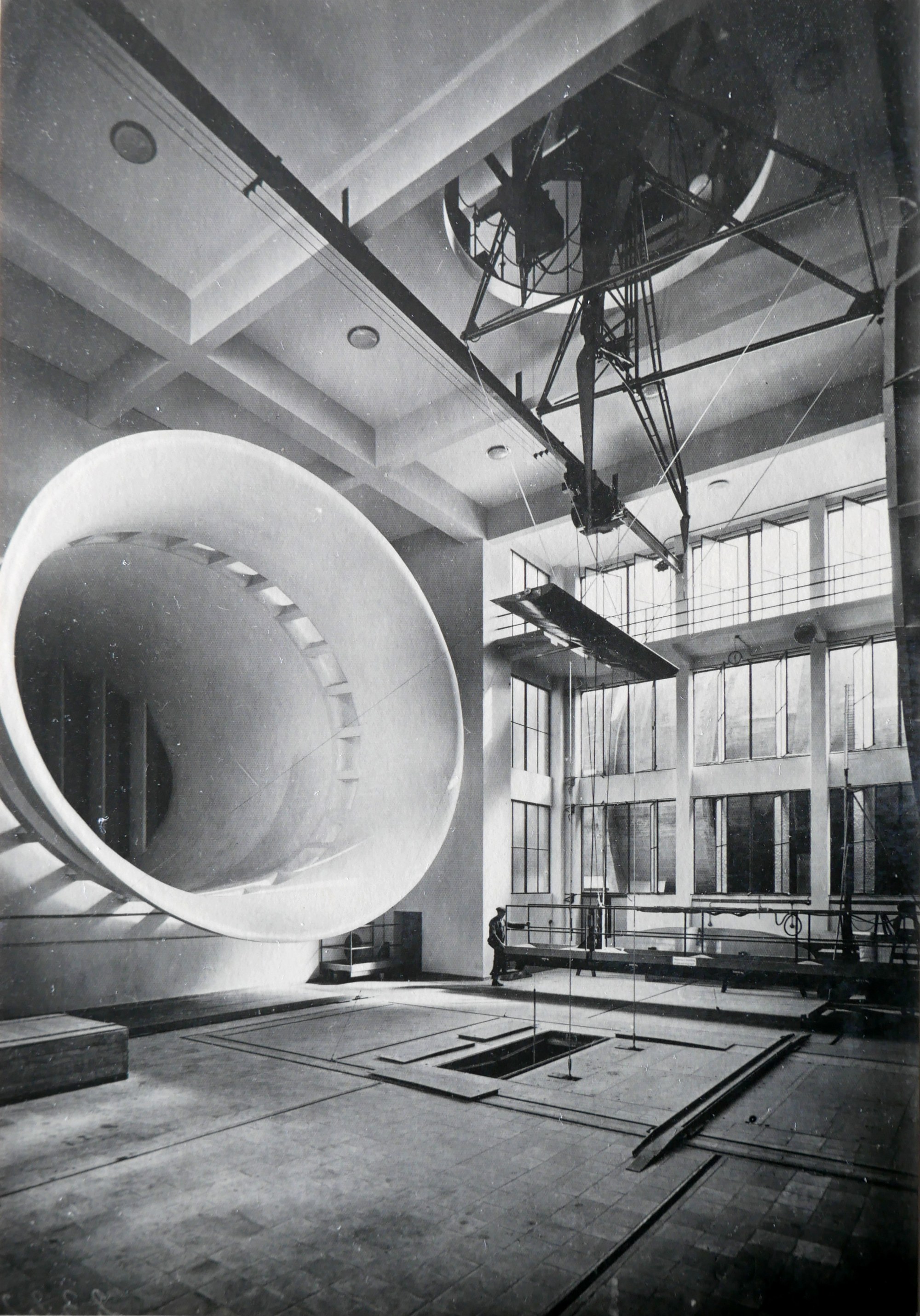 View into the measurement building of the DVL's large wind tunnel
