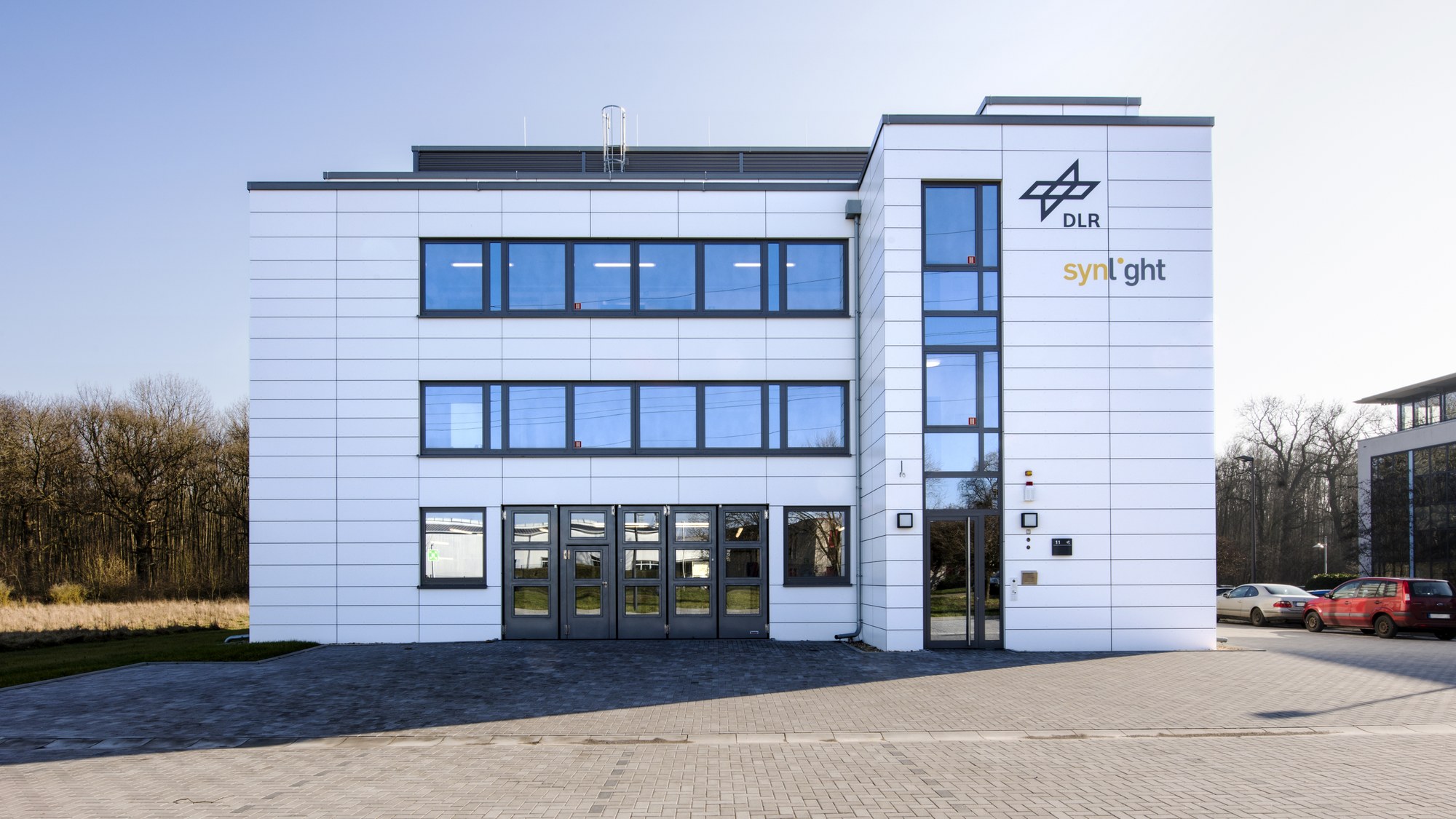 Front view of the Synlight building in Jülich