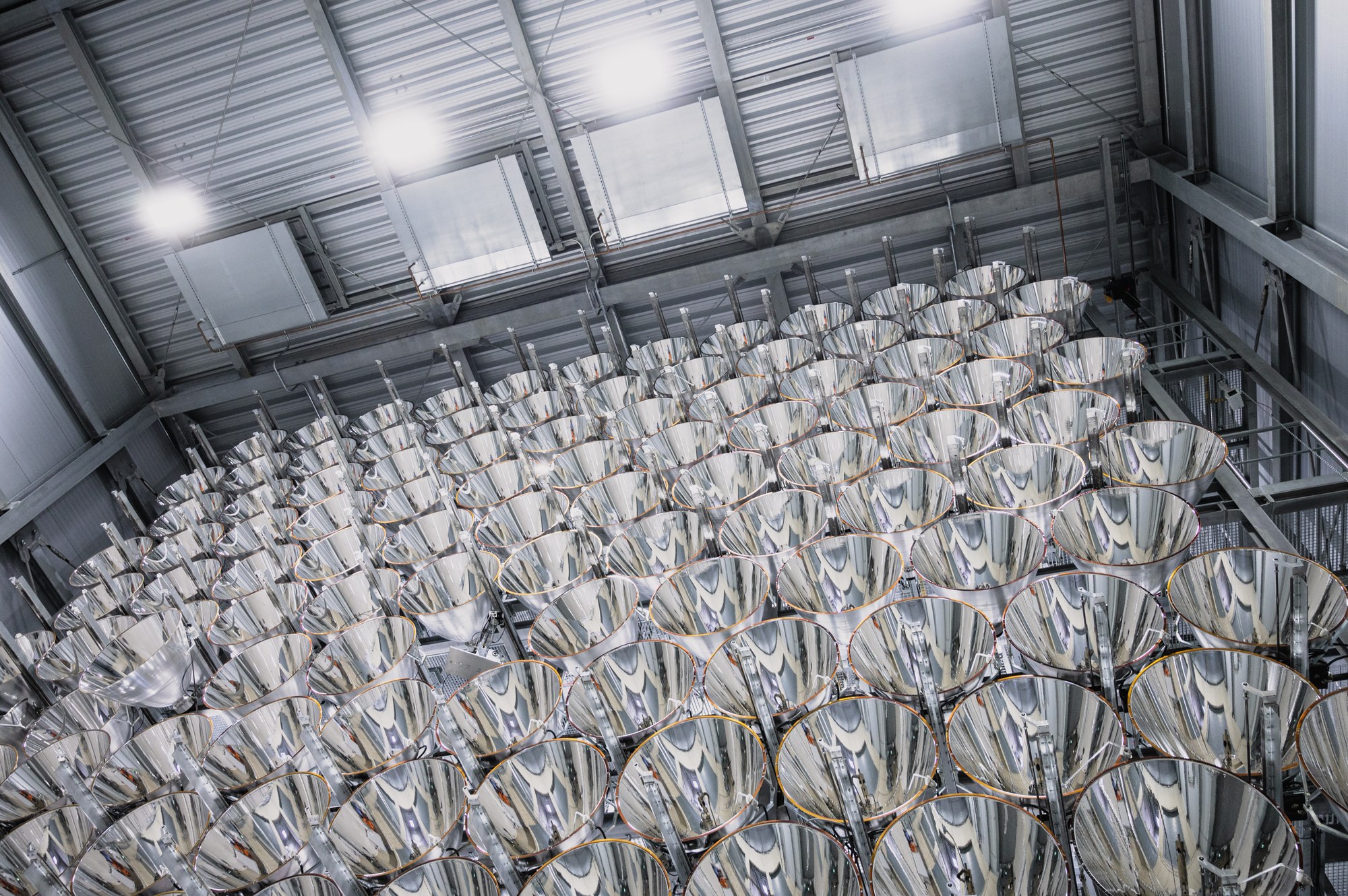 A view upwards to the radiator wall of the Synlight