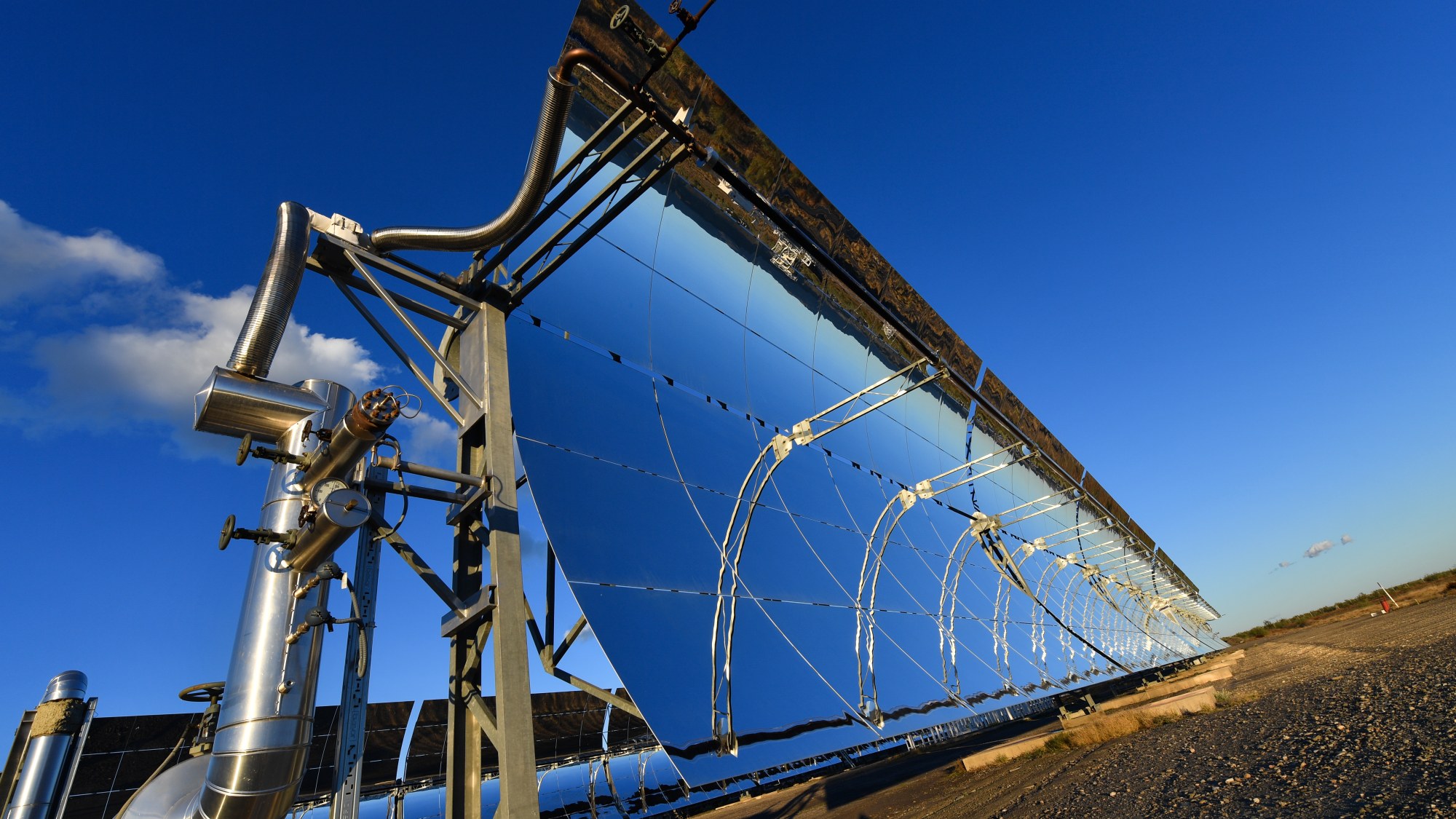 A view of a long parabolic trough system on the Plataforma Solar de Almería (operated by CIEMAT).