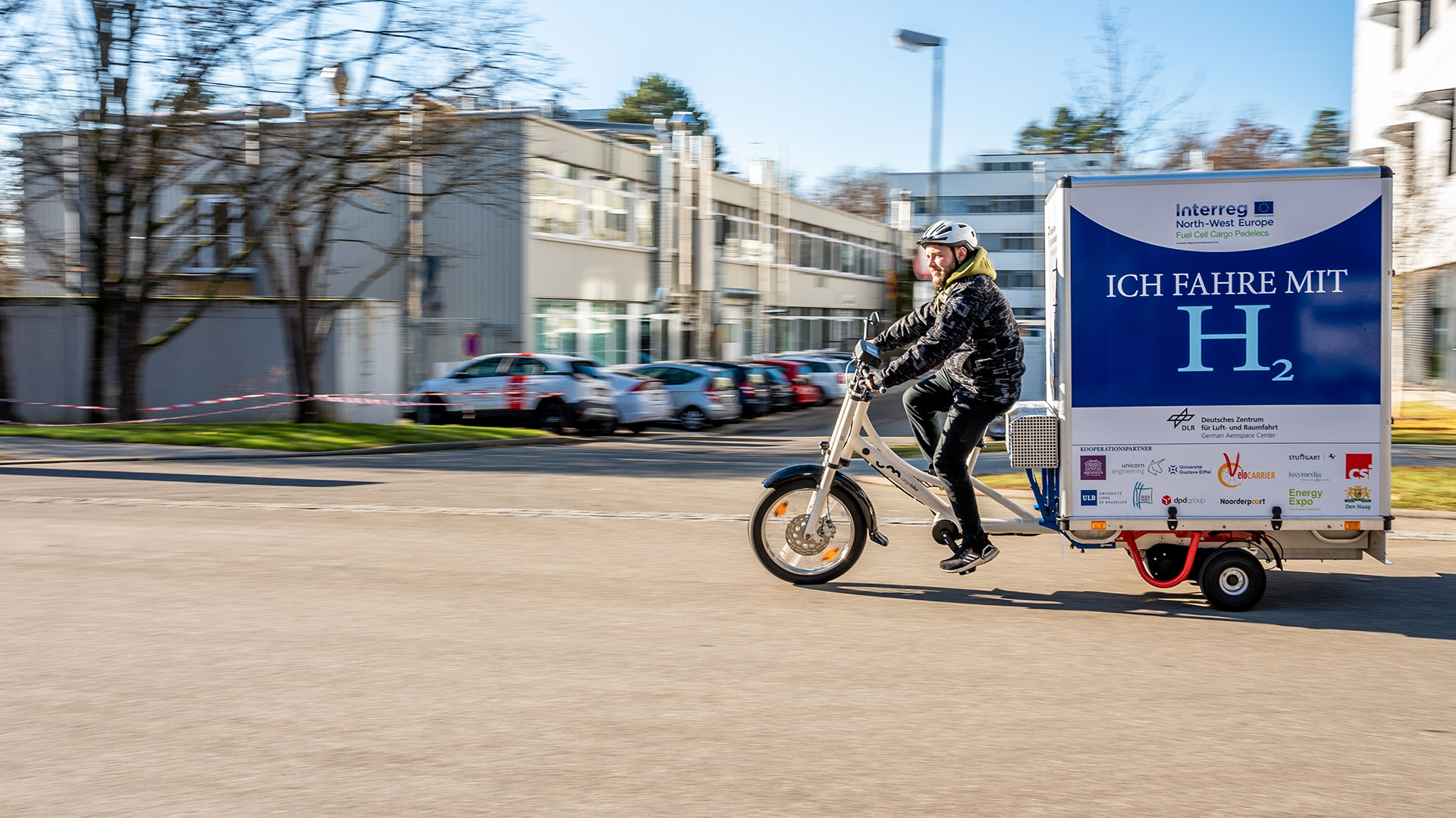 Ride an FCCP Fuel Cell Cargo Pedelec