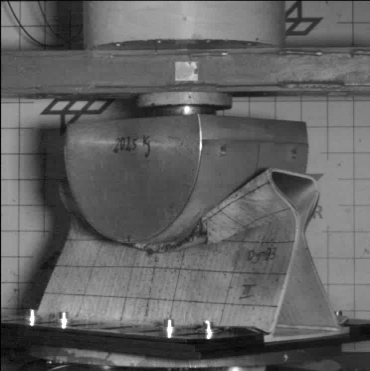 Dynamic crash test on a structural component