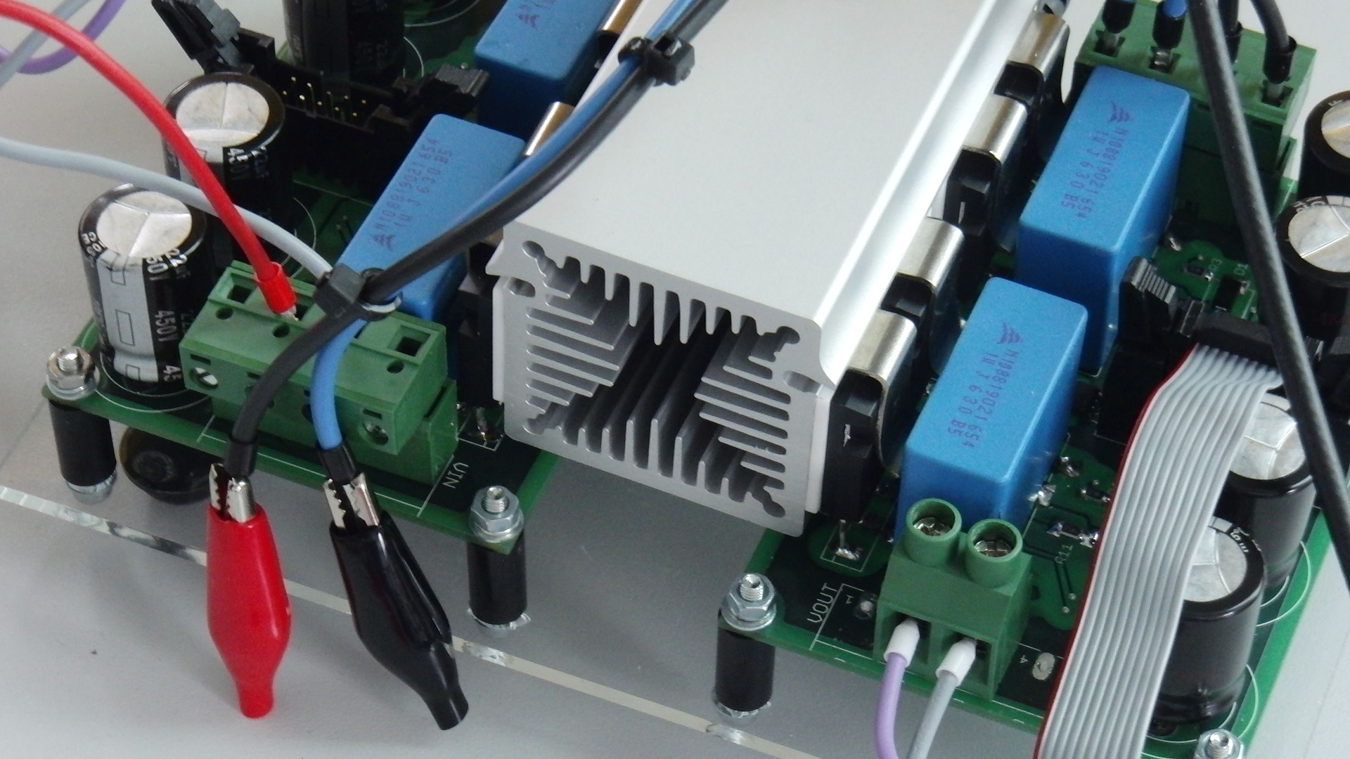 Electronics of an inductive power transmission line