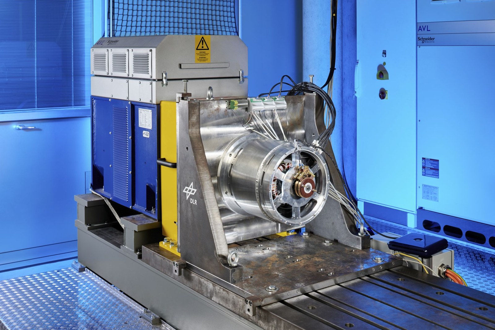 Electric motor test bench