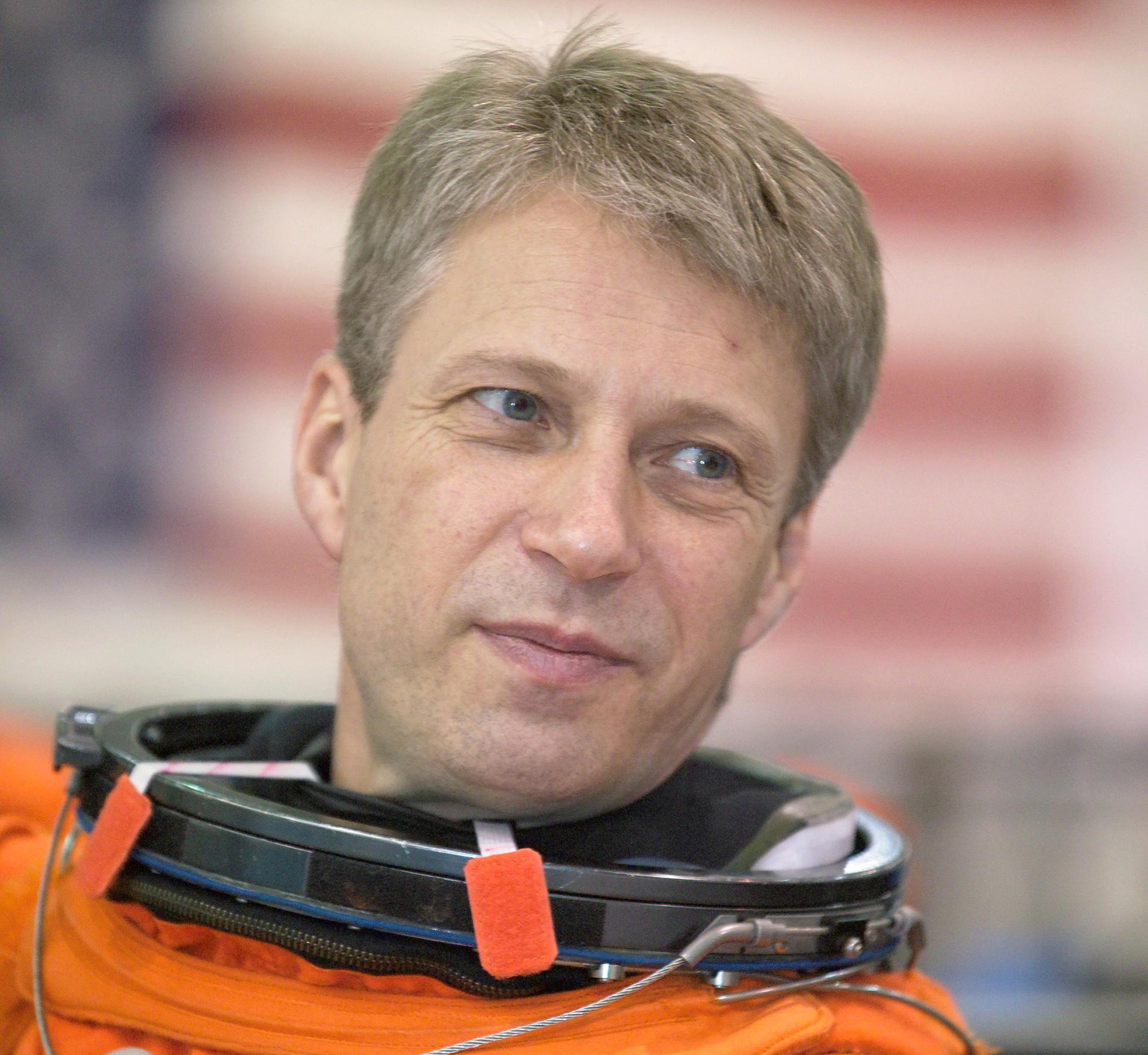 Thomas Reiter during his training at the Neutral Buoyancy Laboratory