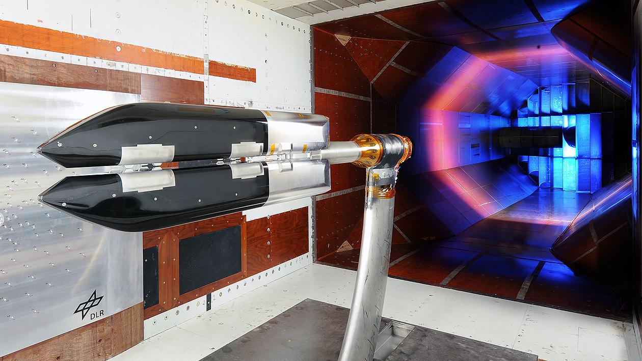 Model of a next generation train in the Cologne cryogenic wind tunnel