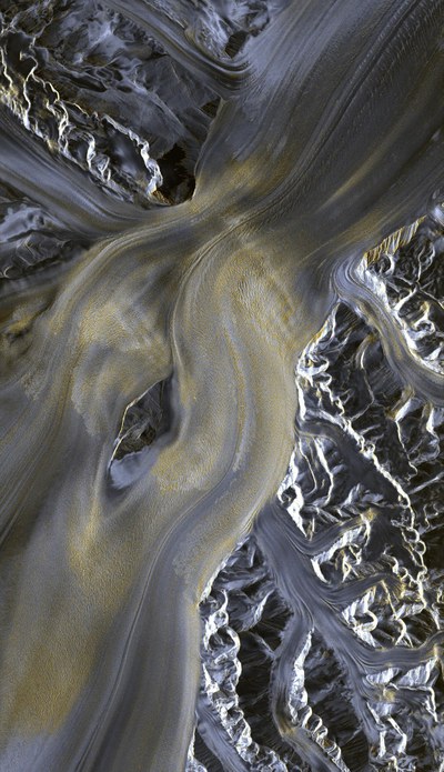 The Nimrod Glacier flowing around an ice peak