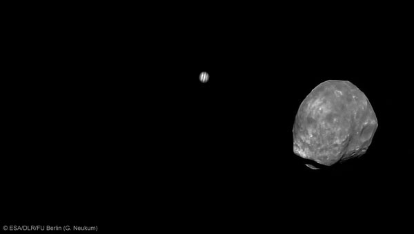 Phobos und Jupiter in einer Linie (Konjunktion)