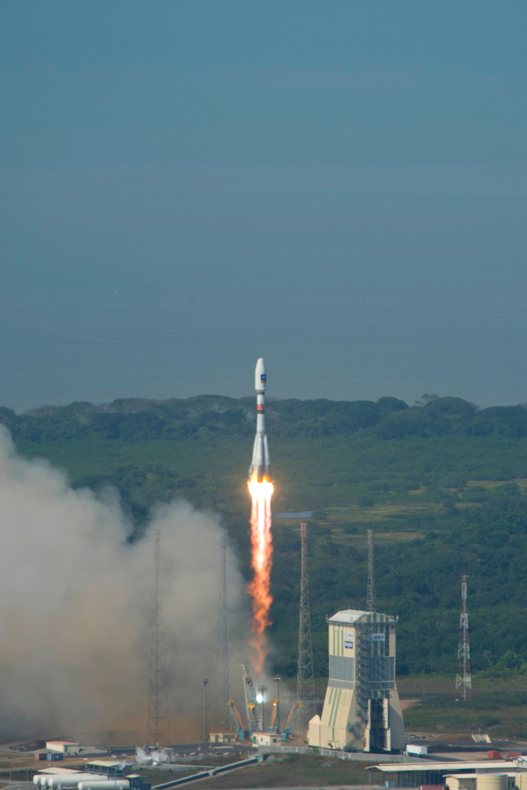 Soyuz rocket launches Galileo satellite
