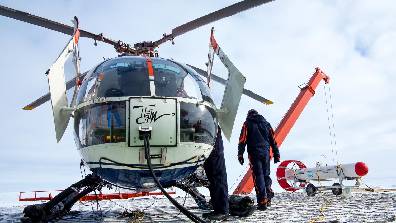 Measuring the ice thickness