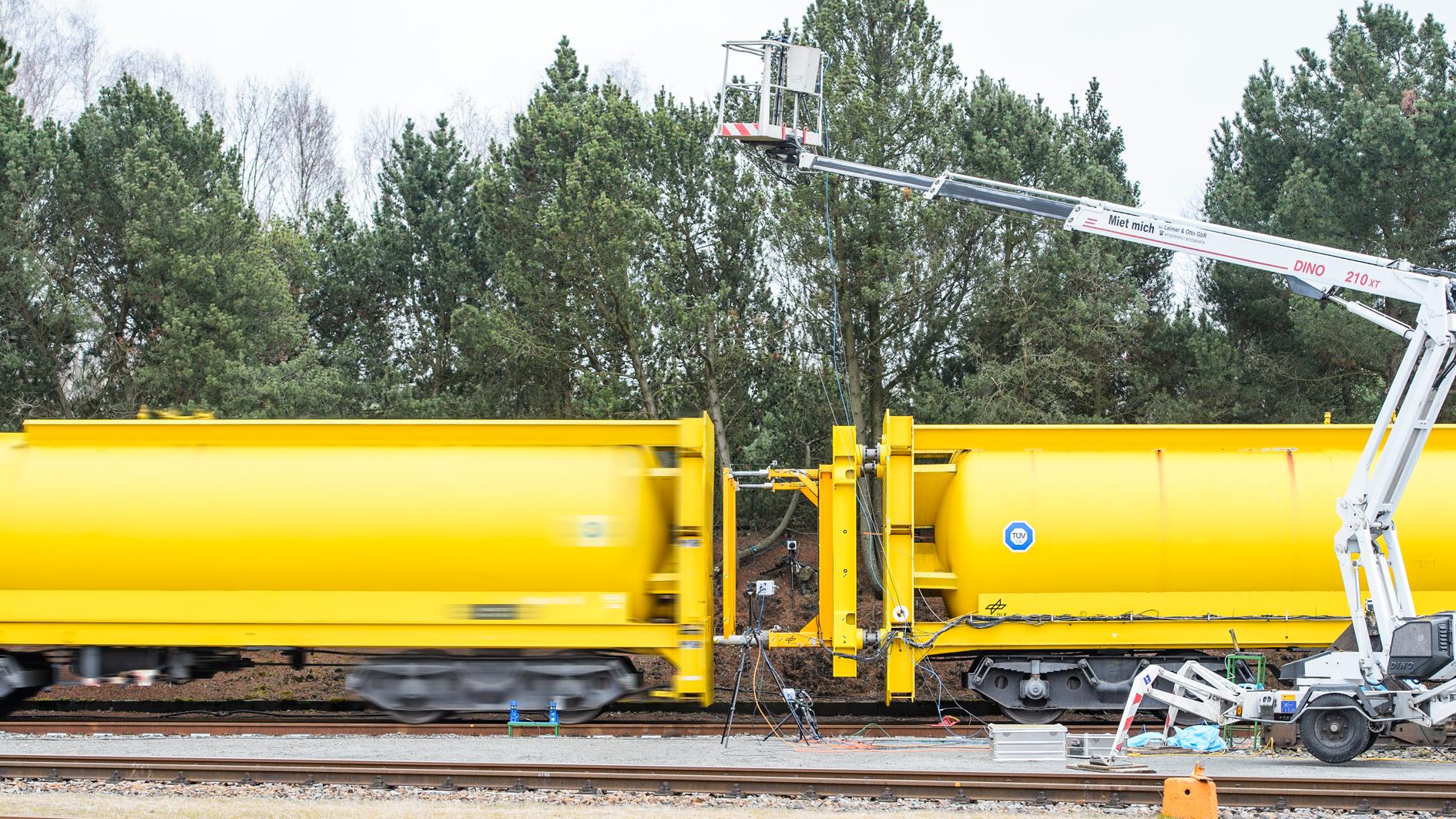 A new kind of rail crash concept for improved future safety