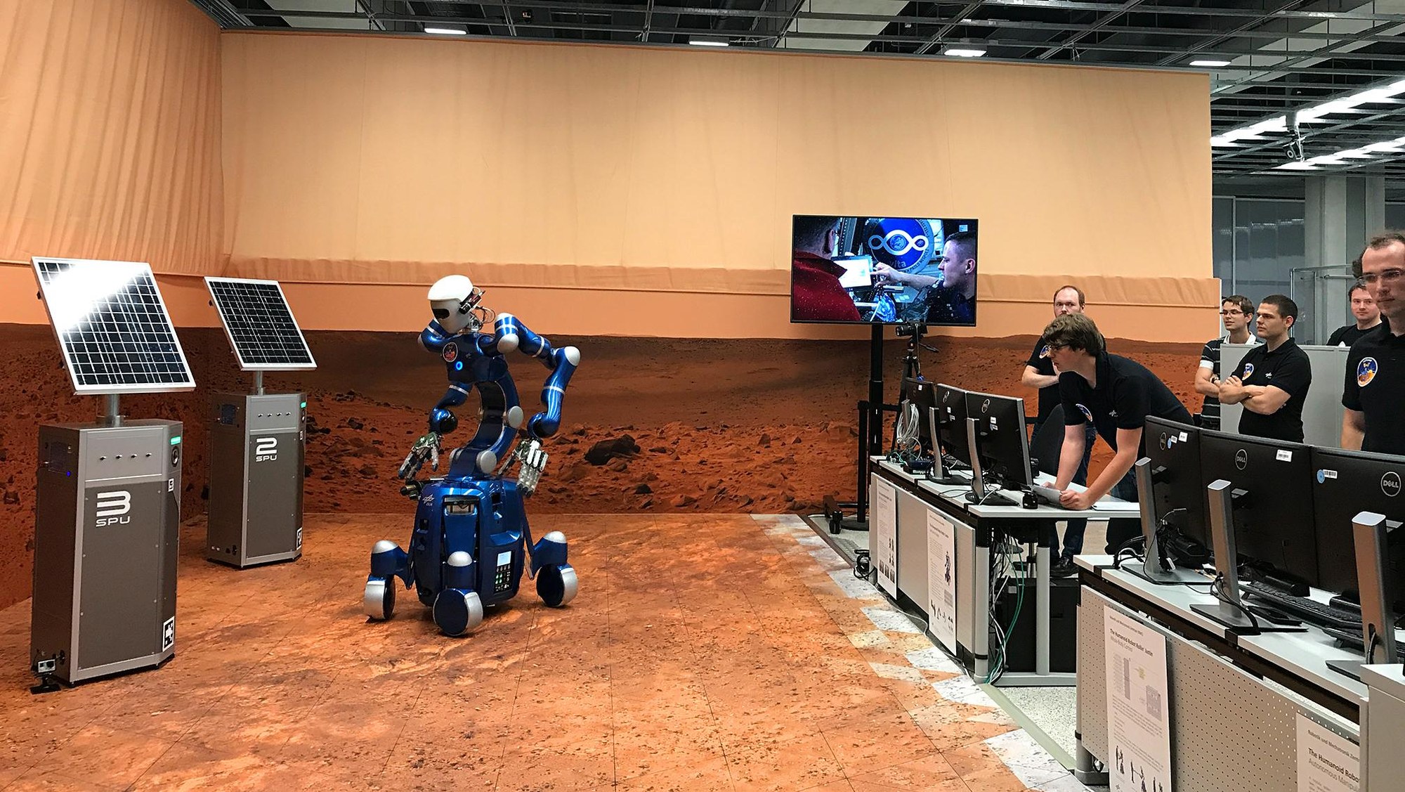 Cooperation between human and robot