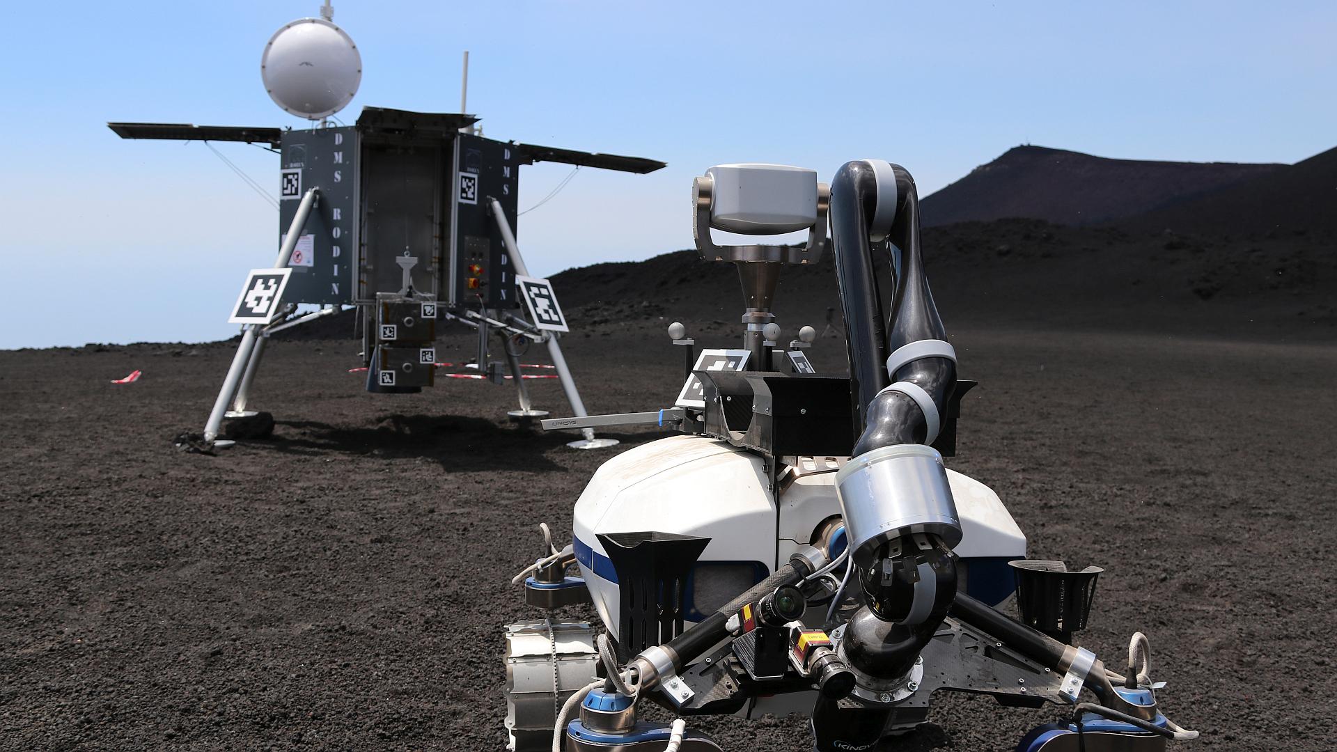 Lander in view