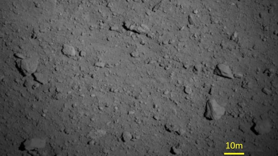 Close-up of the asteroid Ryugu