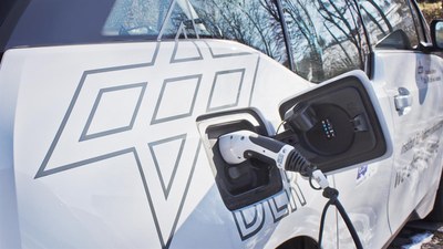 DLR research vehicle with electric drive during loading