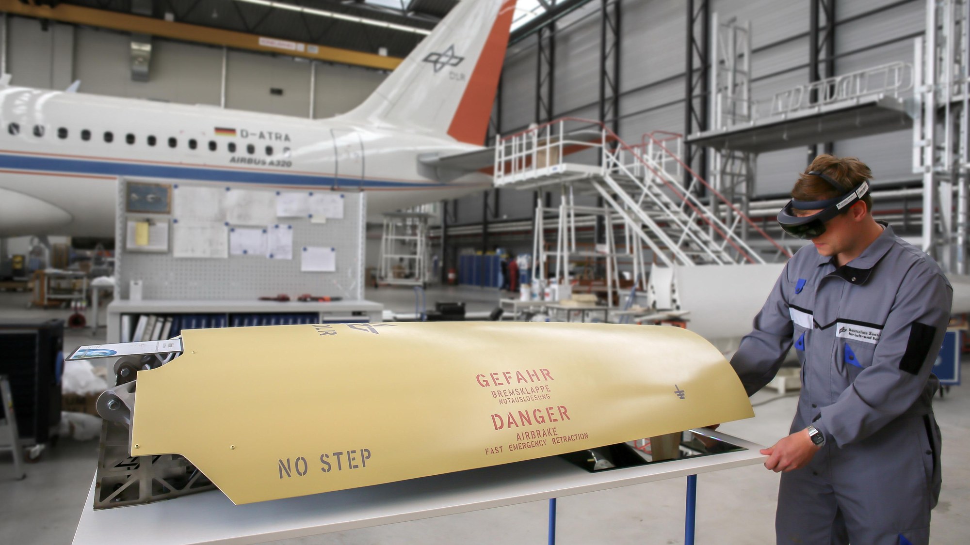 Virtual aircraft maintenance