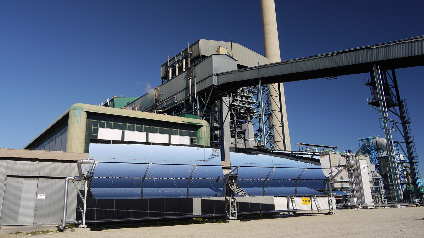 Direct solar steam generation and storage