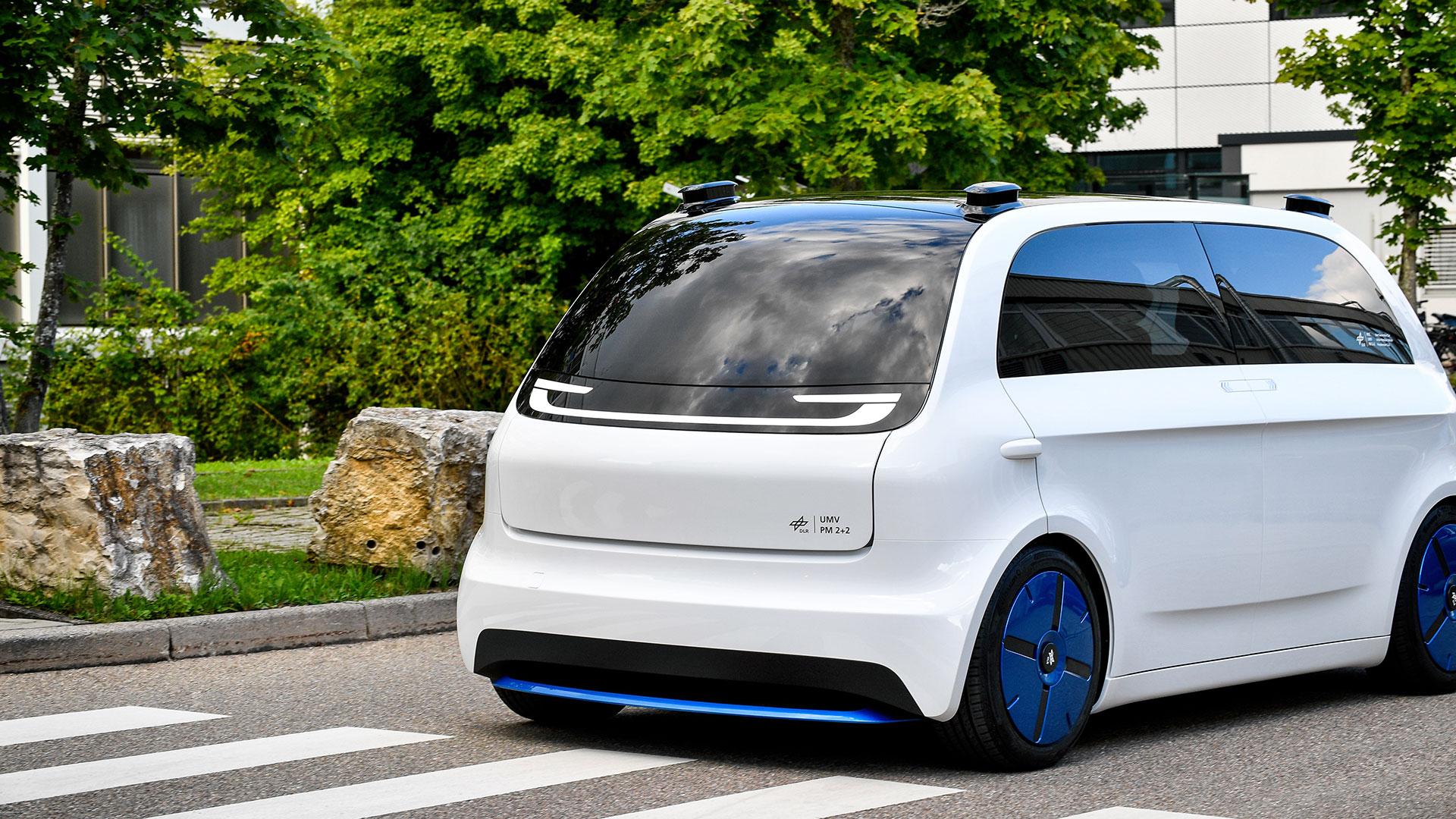 Prototype of the UMV People Mover 2+2