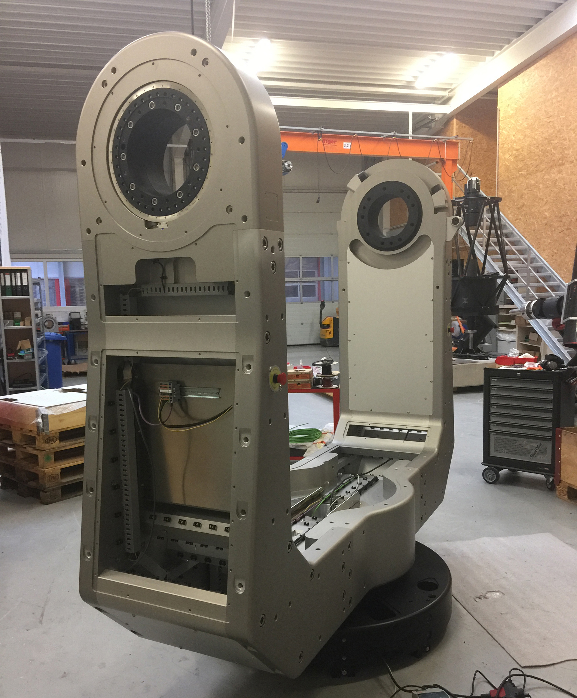 View of the construction of the DLR telescope at Astro Systeme Austria (ASA)