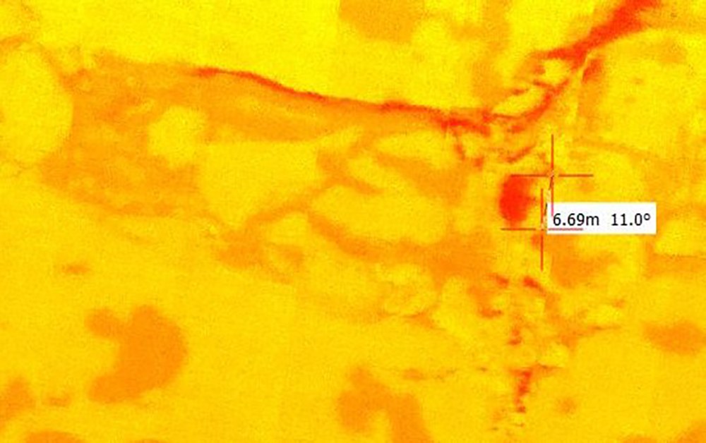 Image of an ice surface in thermal infrared (TIR)