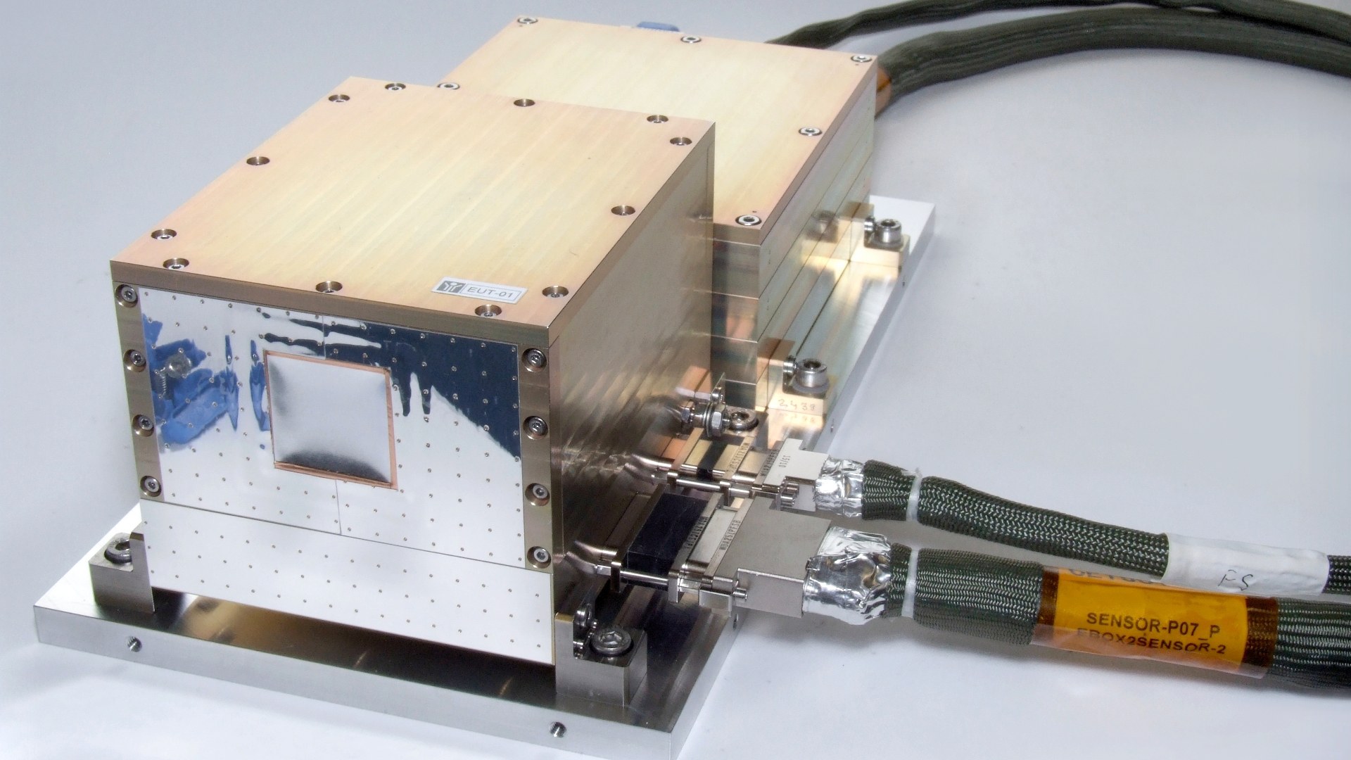 Lunar Lander Neutron and Dosimeter (LND) instrument