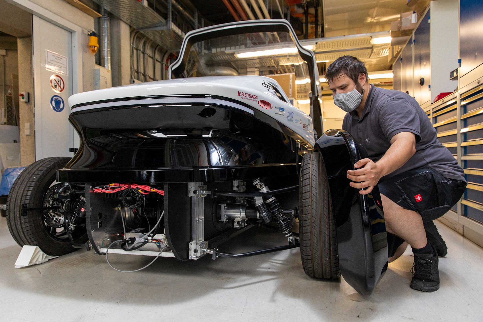Assembly of the Safe Light Regional Vehicle (SLRV) cladding