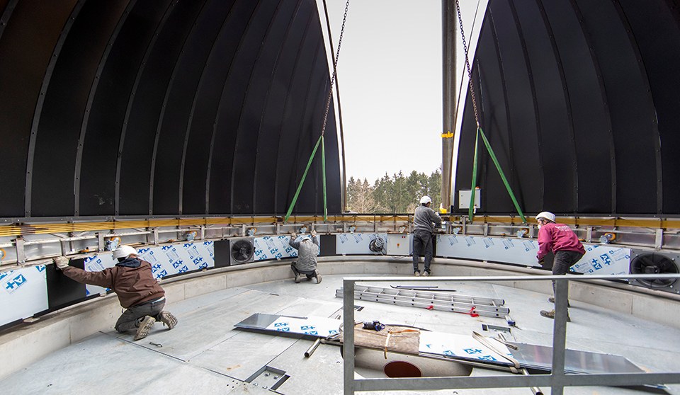 Installation of the dome