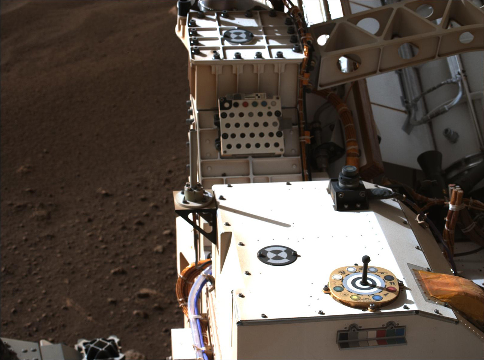 NASA: Mastcam-Z Looks at Its Calibration Target