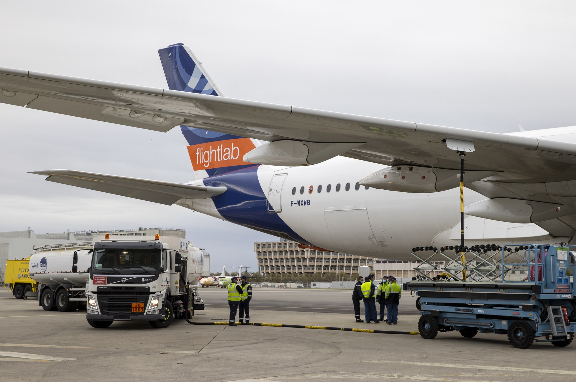Refuelling the Airbus A350-900