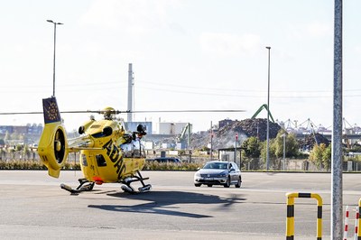 Air2X concept for faster and safer mobility during rescue missions