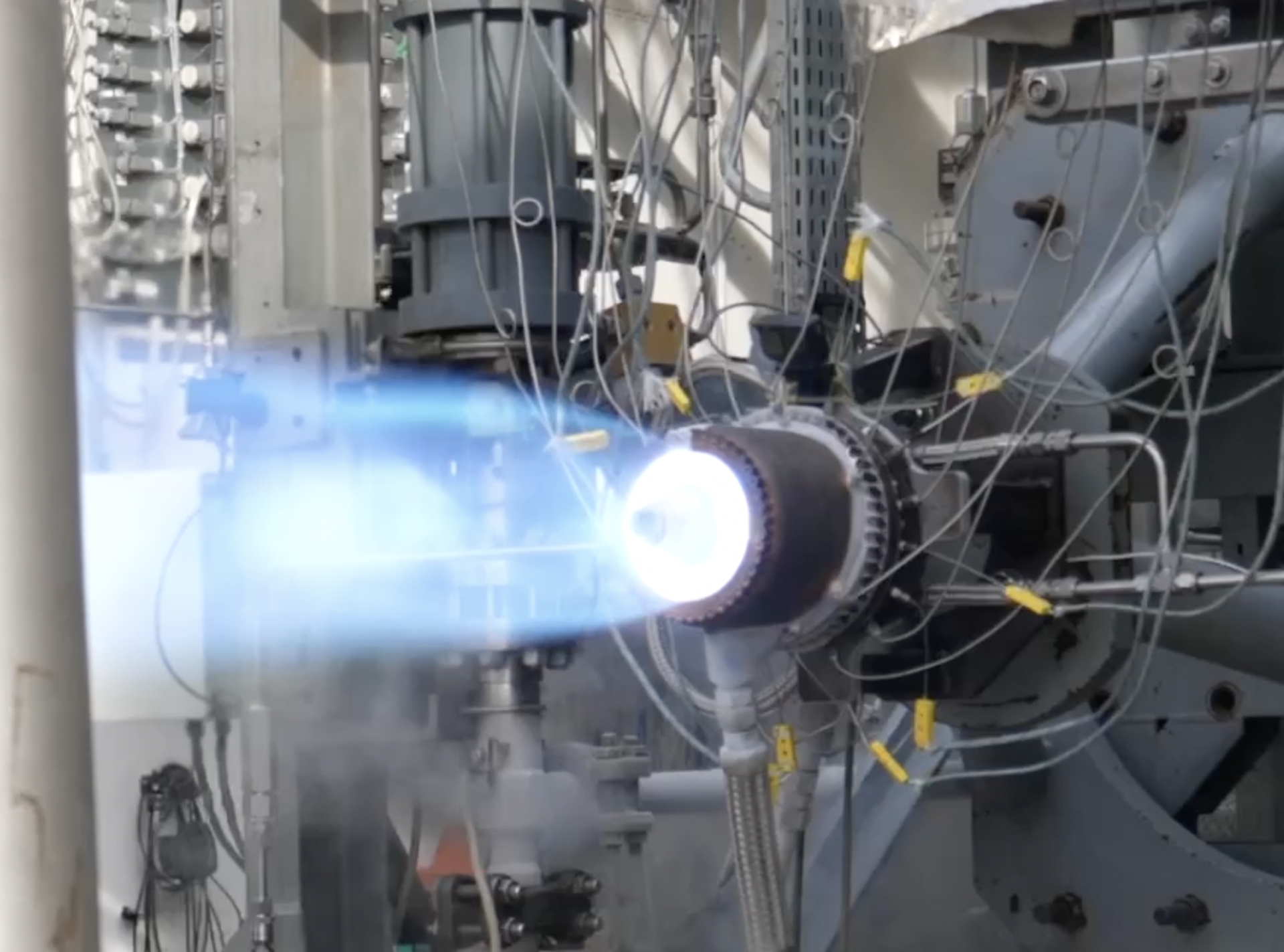 MethaLox aerospike engine during a hot-run test