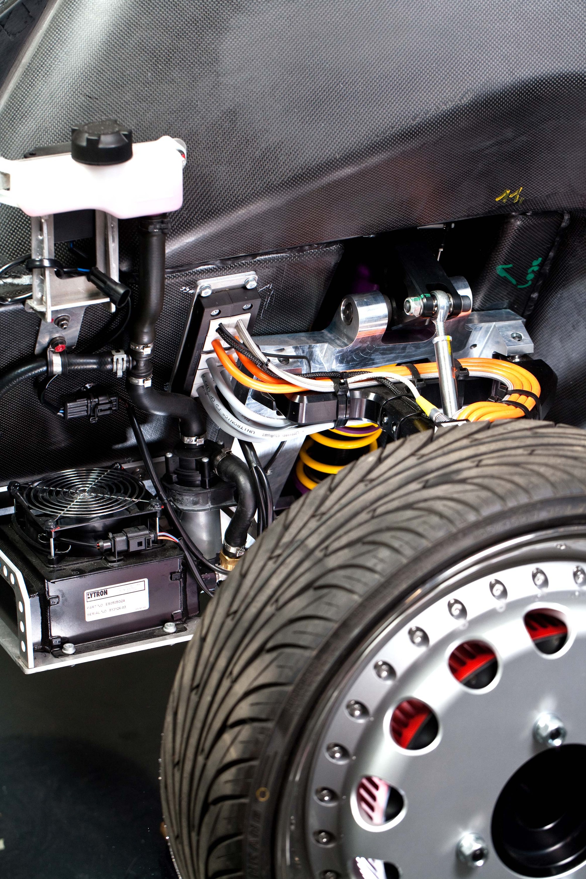 Robotic wheel units on the research vehicle
