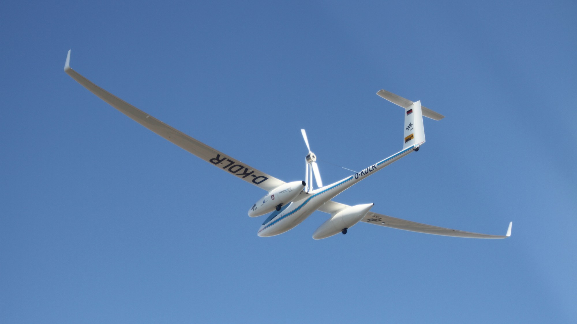 The Antares DLR-H2 in flight