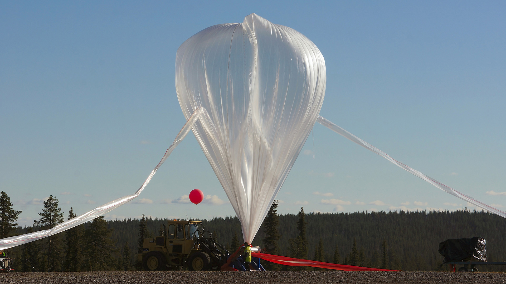 Research balloon BEXUS prepared for launch