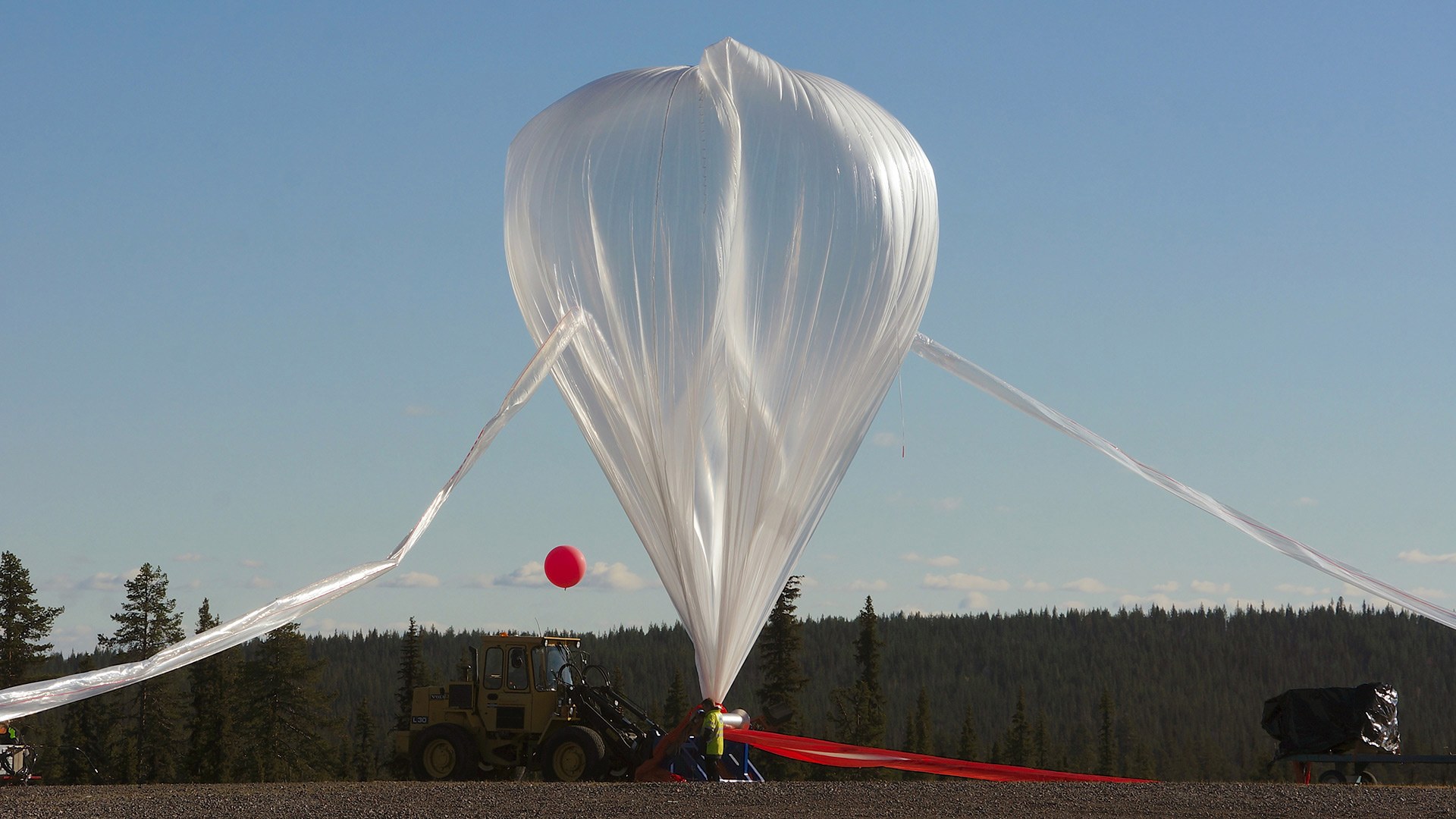 Research balloon BEXUS prepared for launch