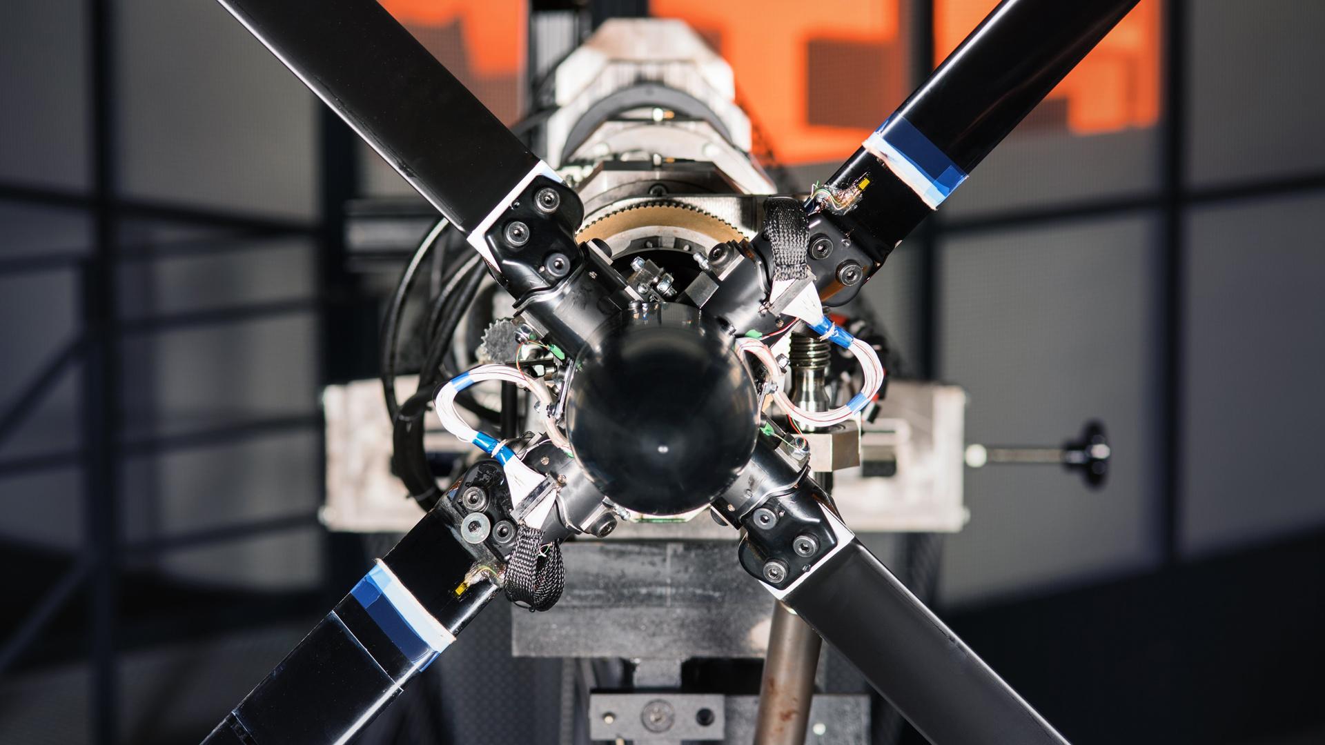 Instrumented four-blade rotor