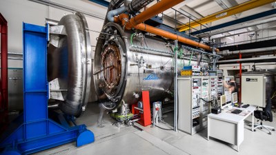 Vacuum chamber (open)
