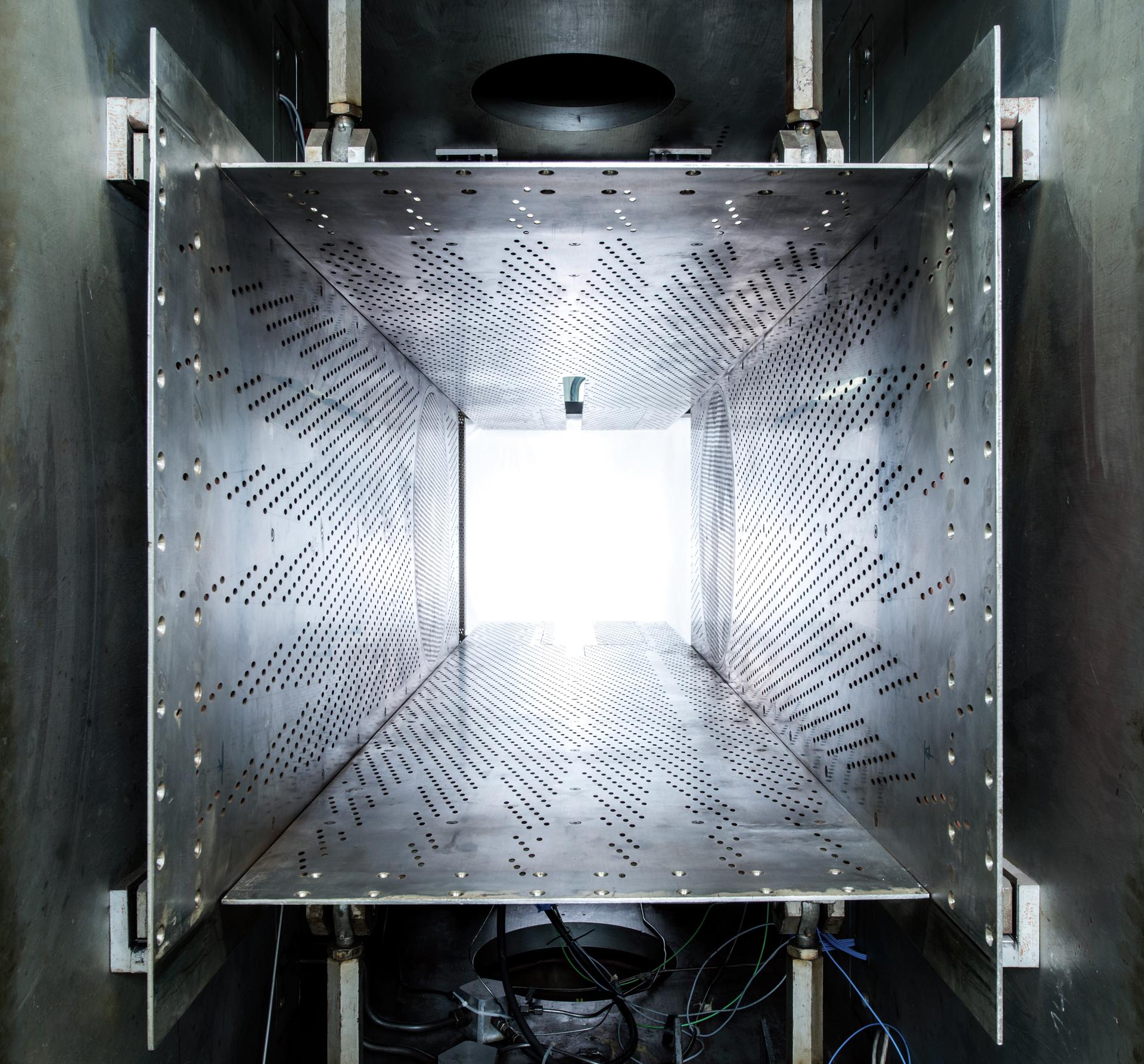 Transonic test section