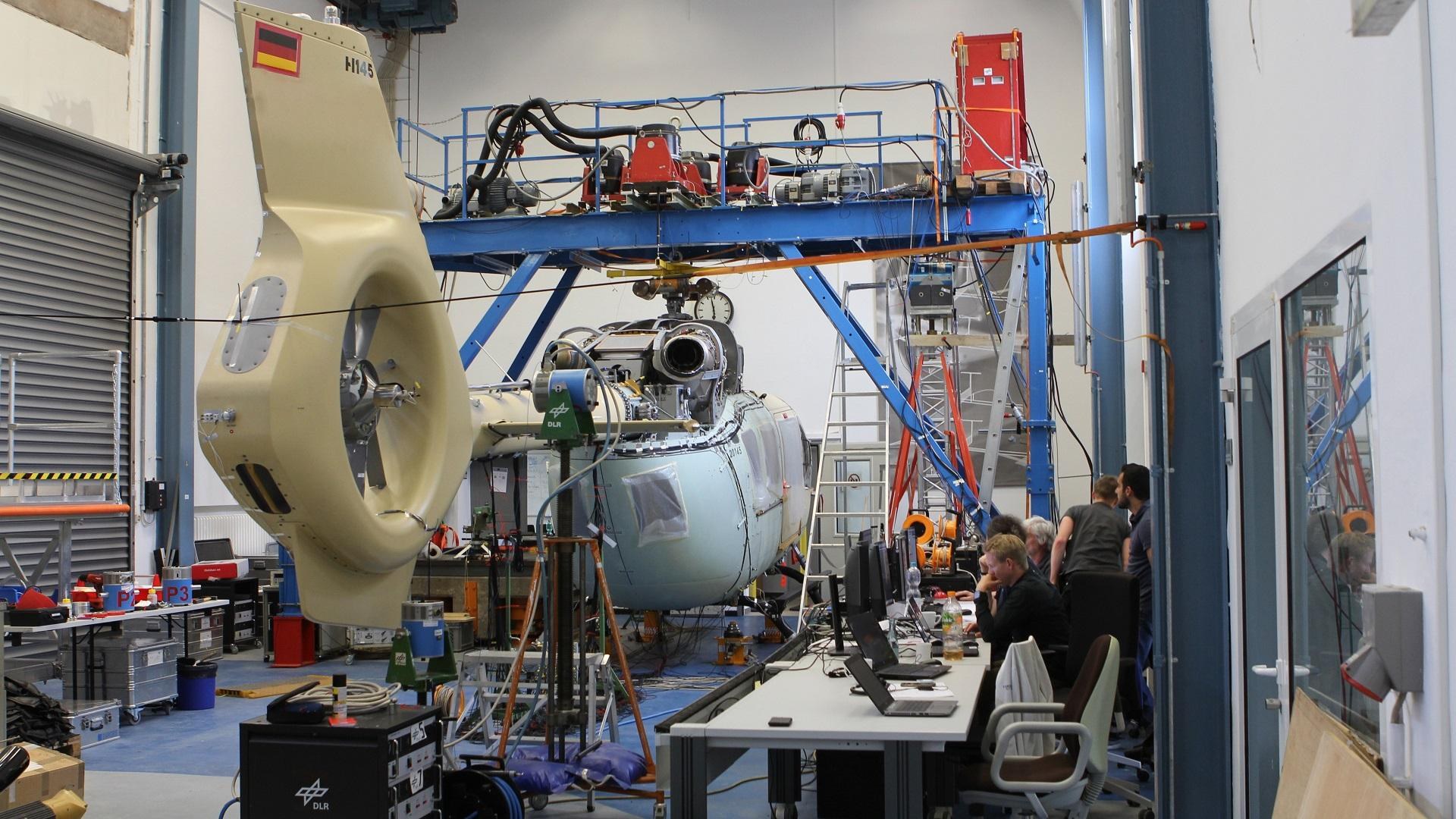 DLR – Helicopter Shake Test