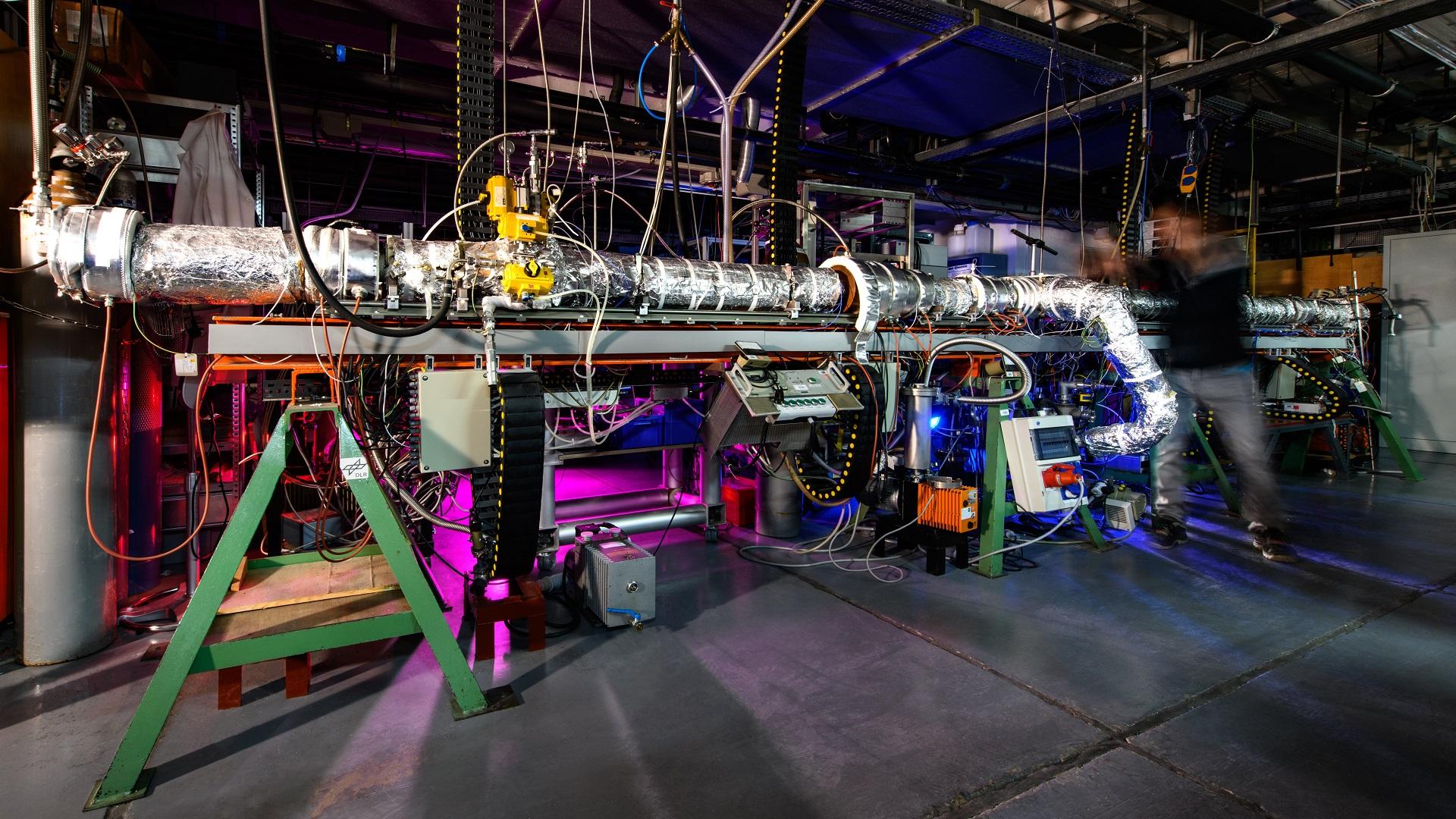 Single-pulse shock tube