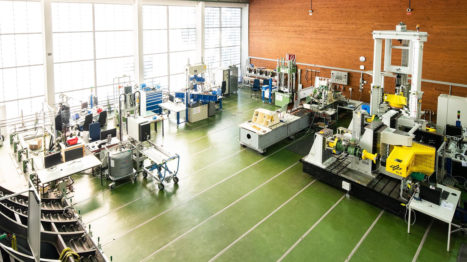 Dynamic test facilities for multi-material components