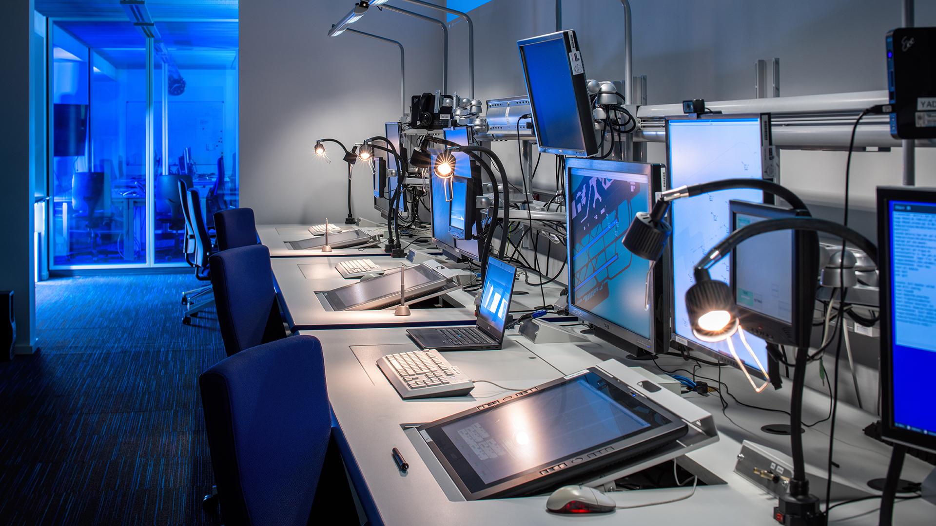 ATMOS air traffic control simulator