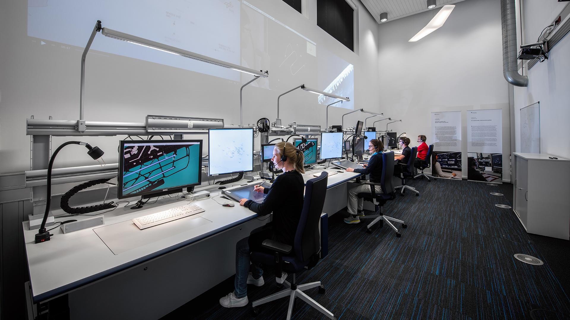 Support for air traffic controllers