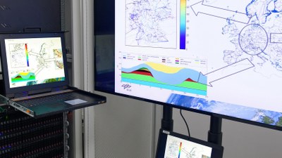 High-resolution power grid simulation