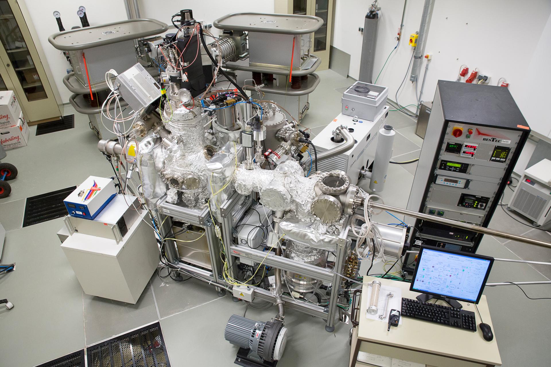 The Complex Irradiation Facility (CIF)