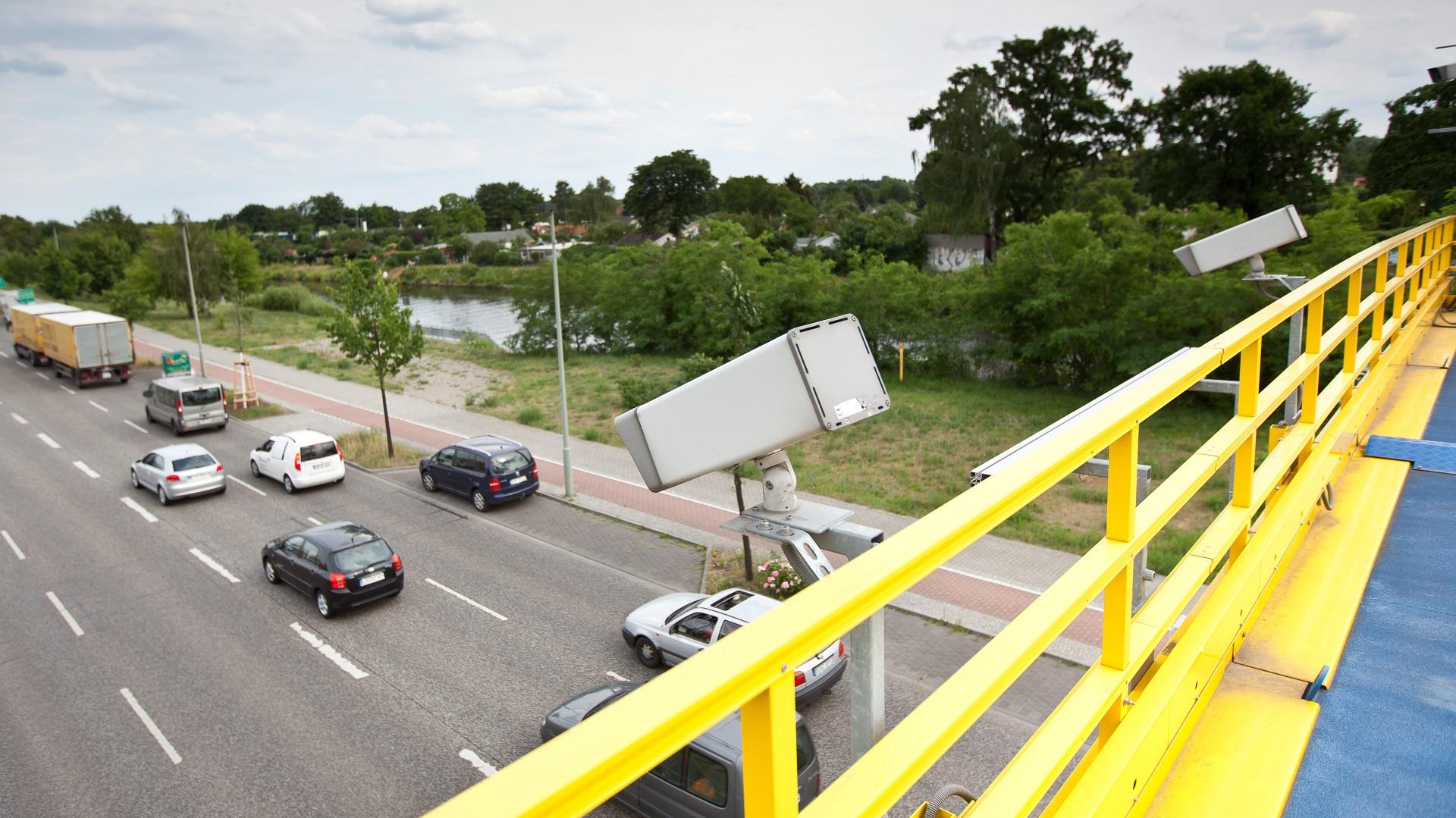 UTRaLab from above: on the gantry over the measuring and test track